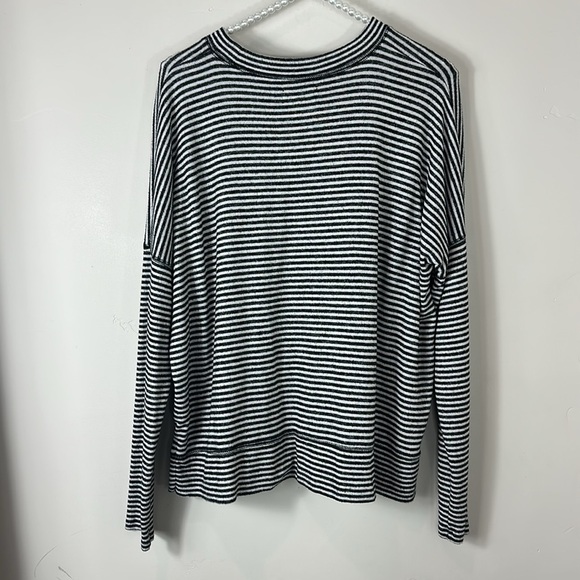 Lucky Brand Striped Black and White Long Sleeve Knit Tunic Top Medium - Picture 4 of 6